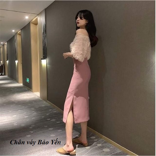 Chân váy midi suông màu hồng phấn xẻ sườn
