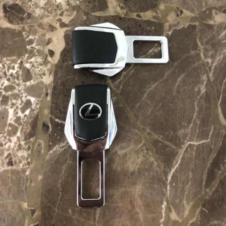 01 chiếc Chốt khóa dây đai an toàn dành cho xe ô tô LEXUS.