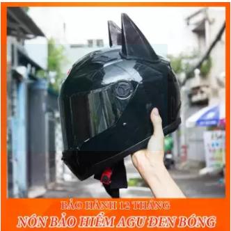 NÓN BẢO HIỂM AGU ĐEN BÓNG GẮN SỪNG BATMAN(BẢO HÀNH 12 THÁNG)