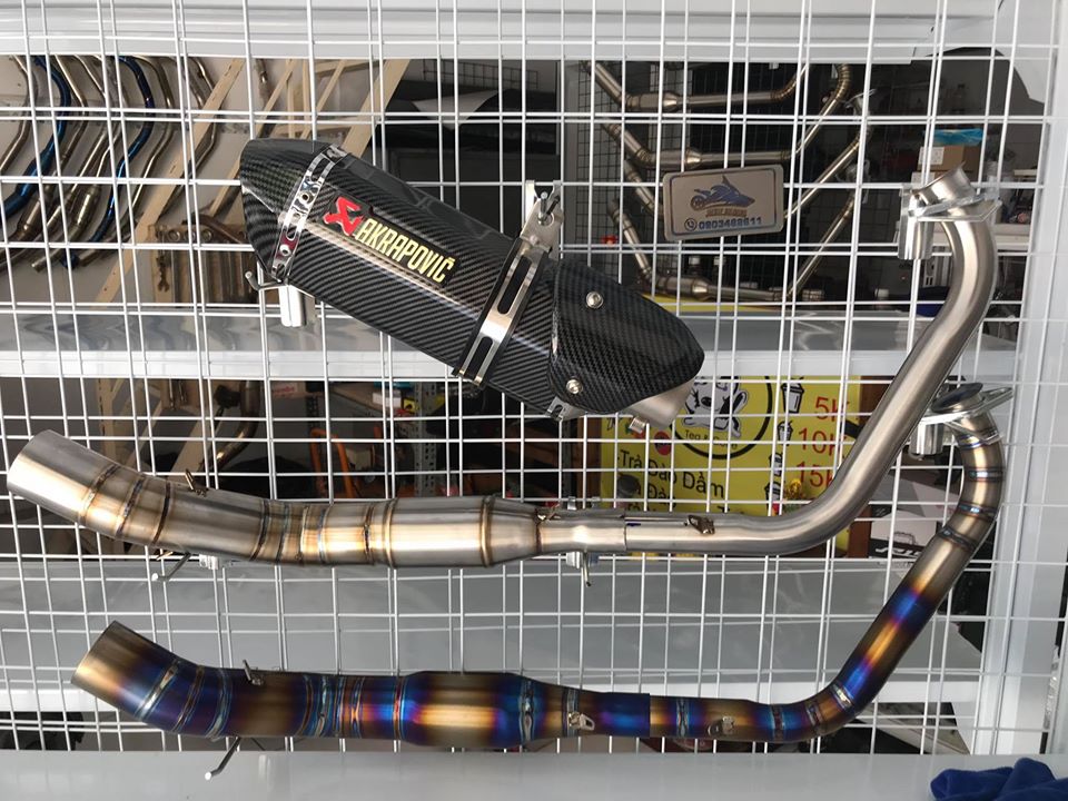 [HCM]PÔ AKRAPOVIC CARBON MINI