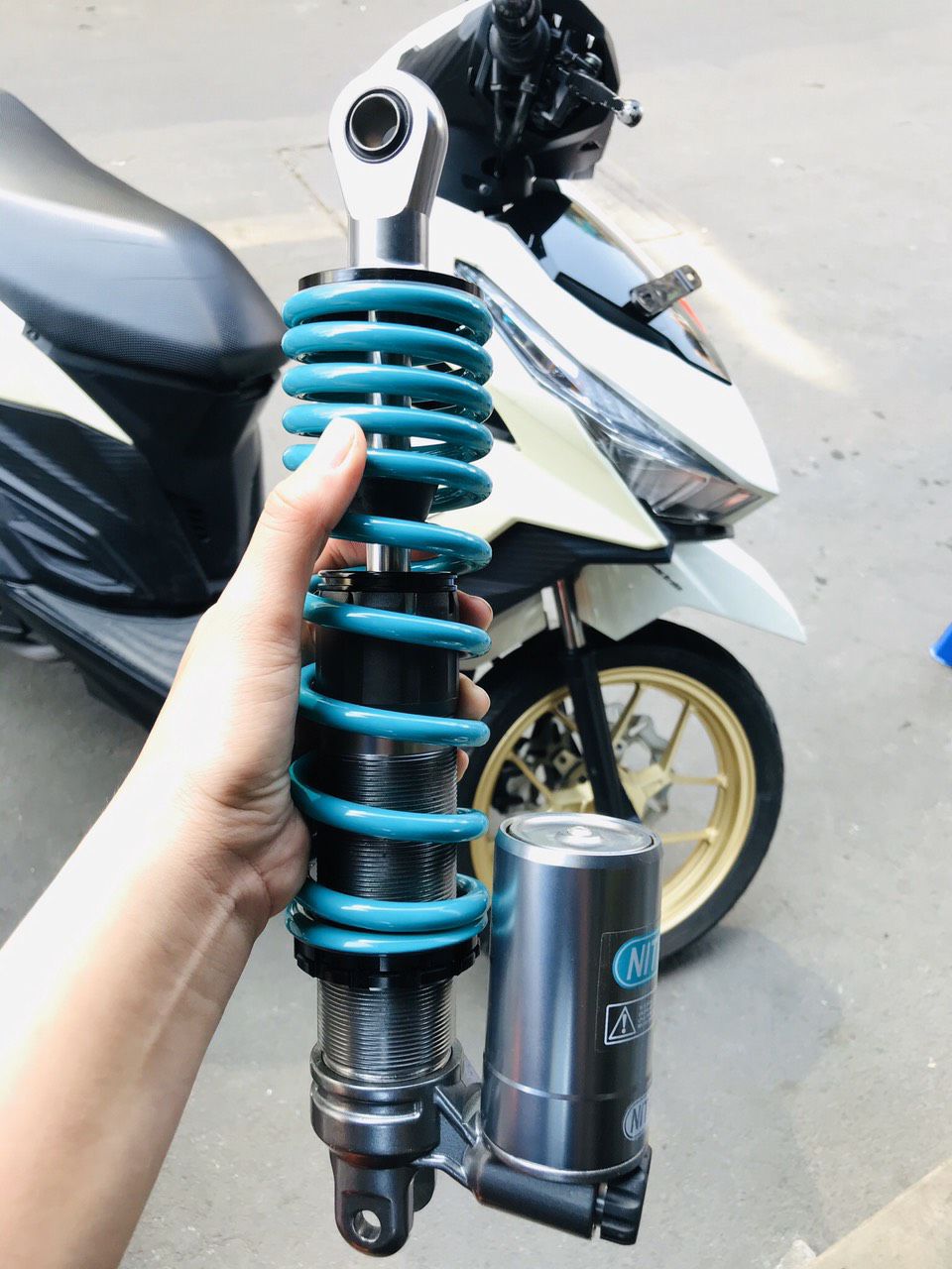 [HCM]phuộc nitron gắn vario click Nouvo bình dầu dươi