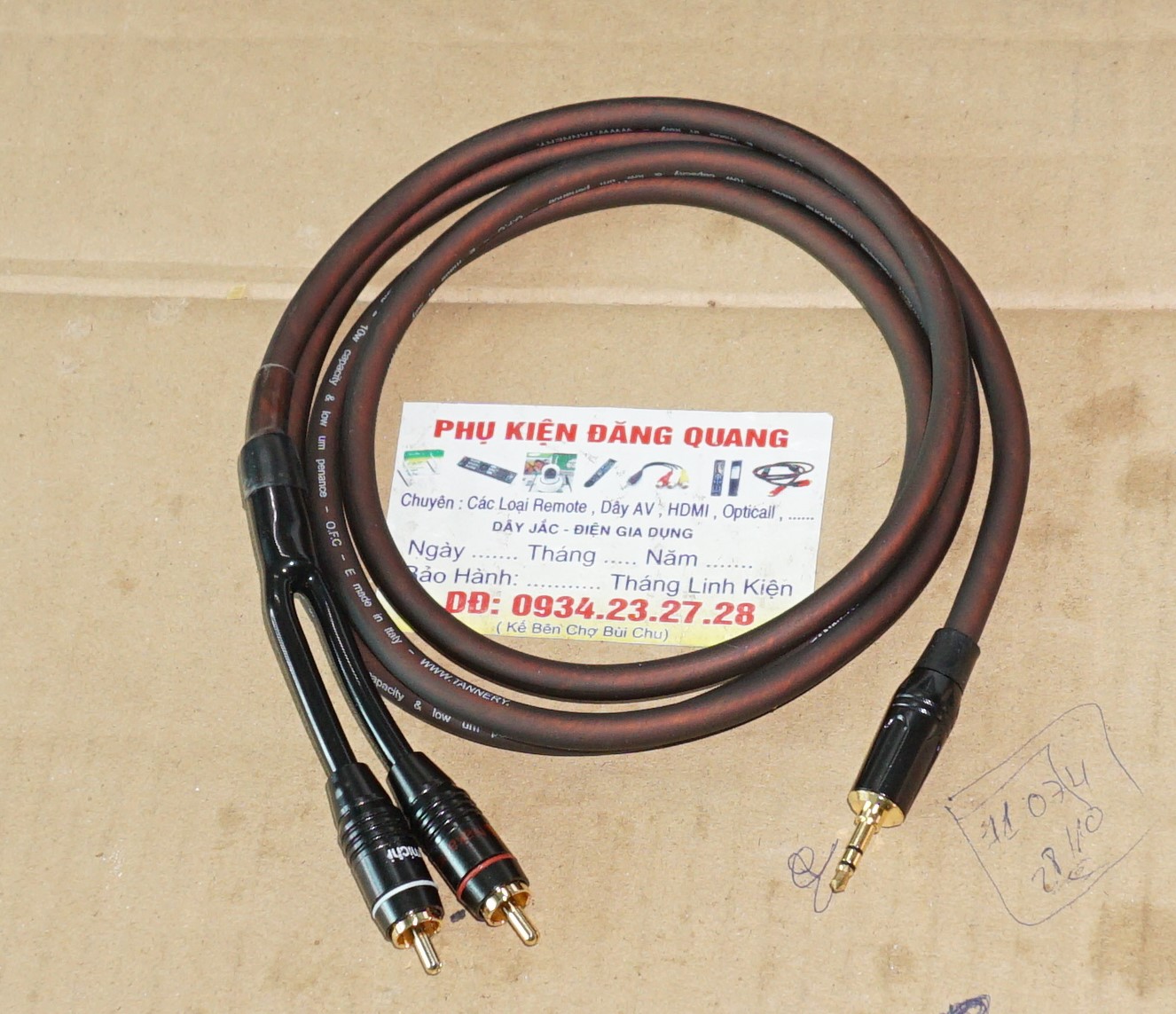 jack av 3.5 ly ra 2 bông sen loại tốt 3m ( dây italy , jack nakamichi )