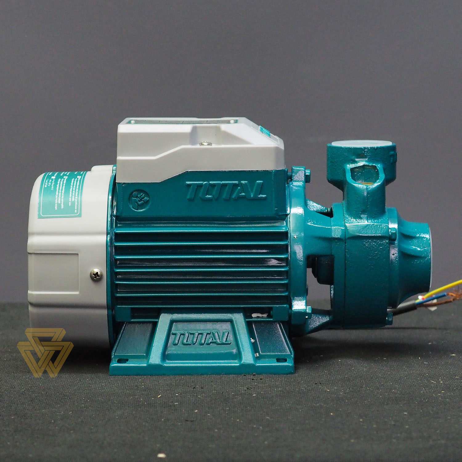 Máy Bơm Nước 370W Total TWP13706