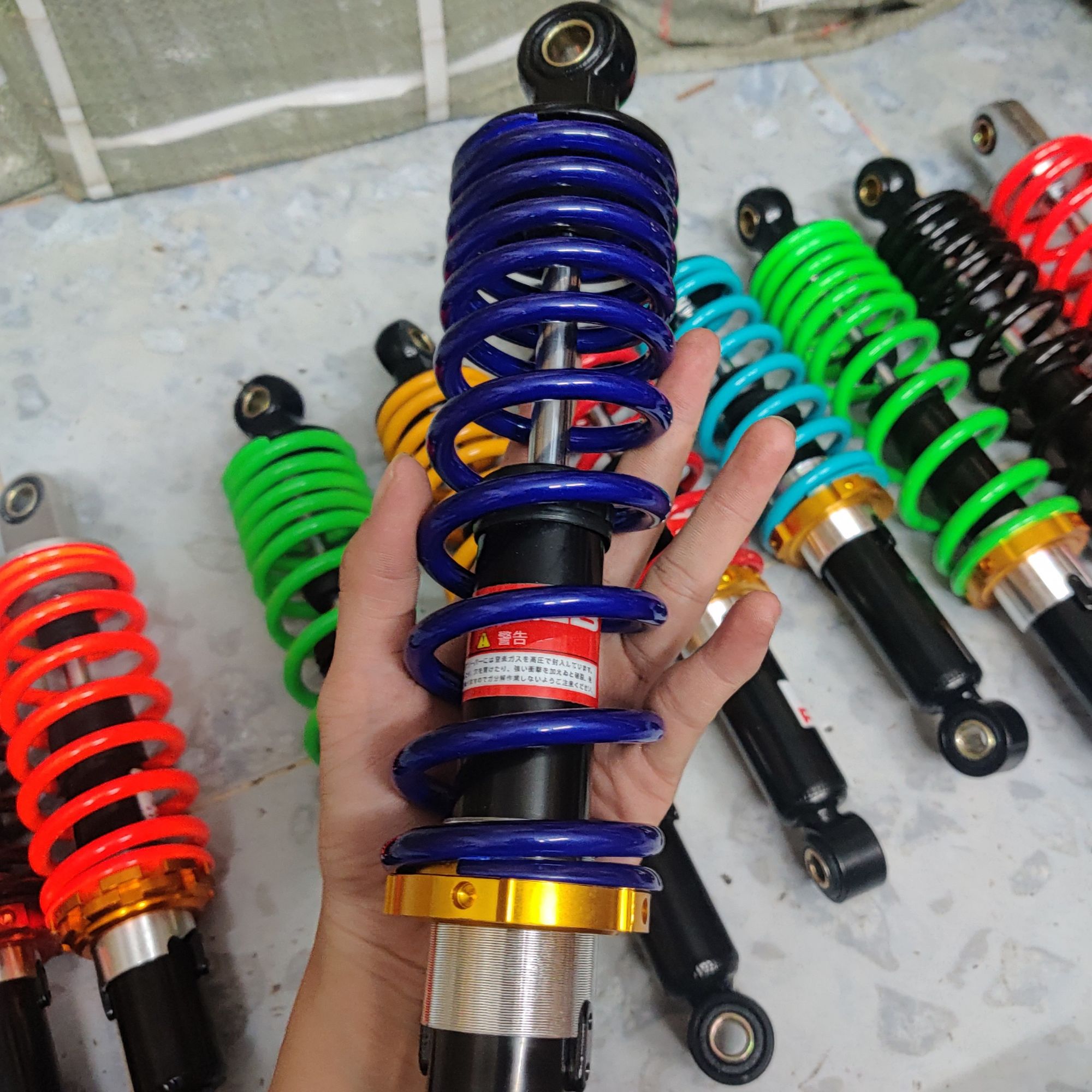 [HCM]phuộc rcb 1 lông đền có nhiều chiều dài  gắn wave sirius dream...