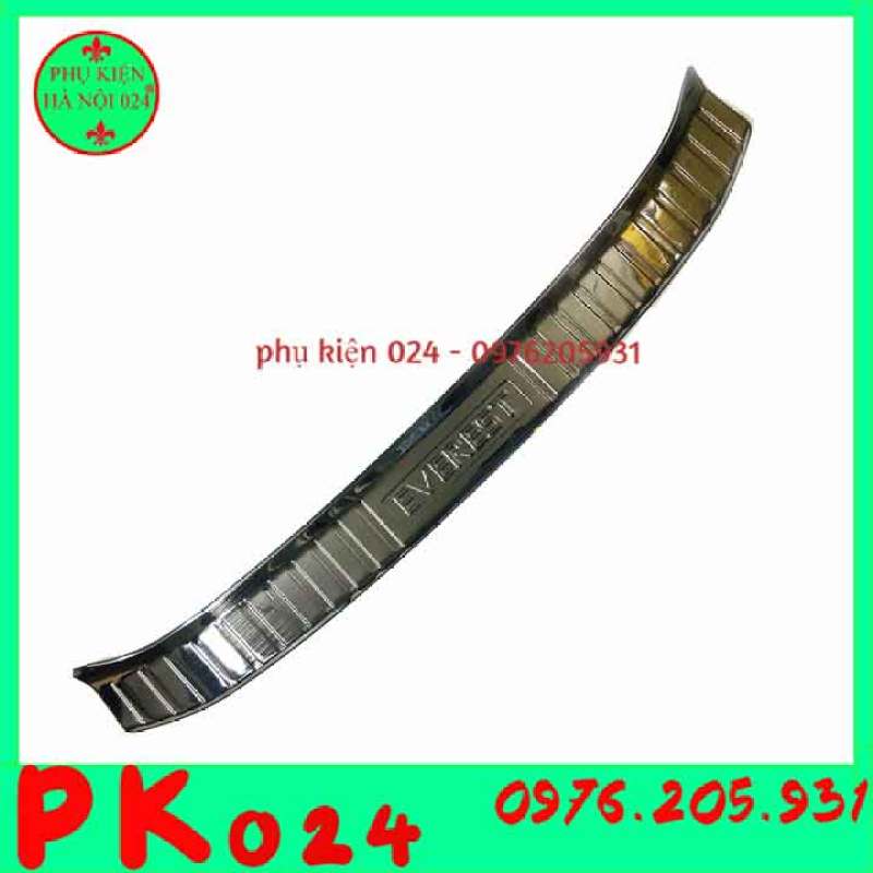 Bộ Ốp Bậc Cốp Xe, Ốp Chống Trầy Cốp Ngoài Titan Xe Ford Everest 2016-2019