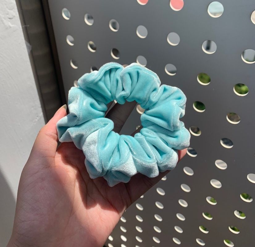 Scrunchies cột tóc vải nhung | scrunchies.intown
