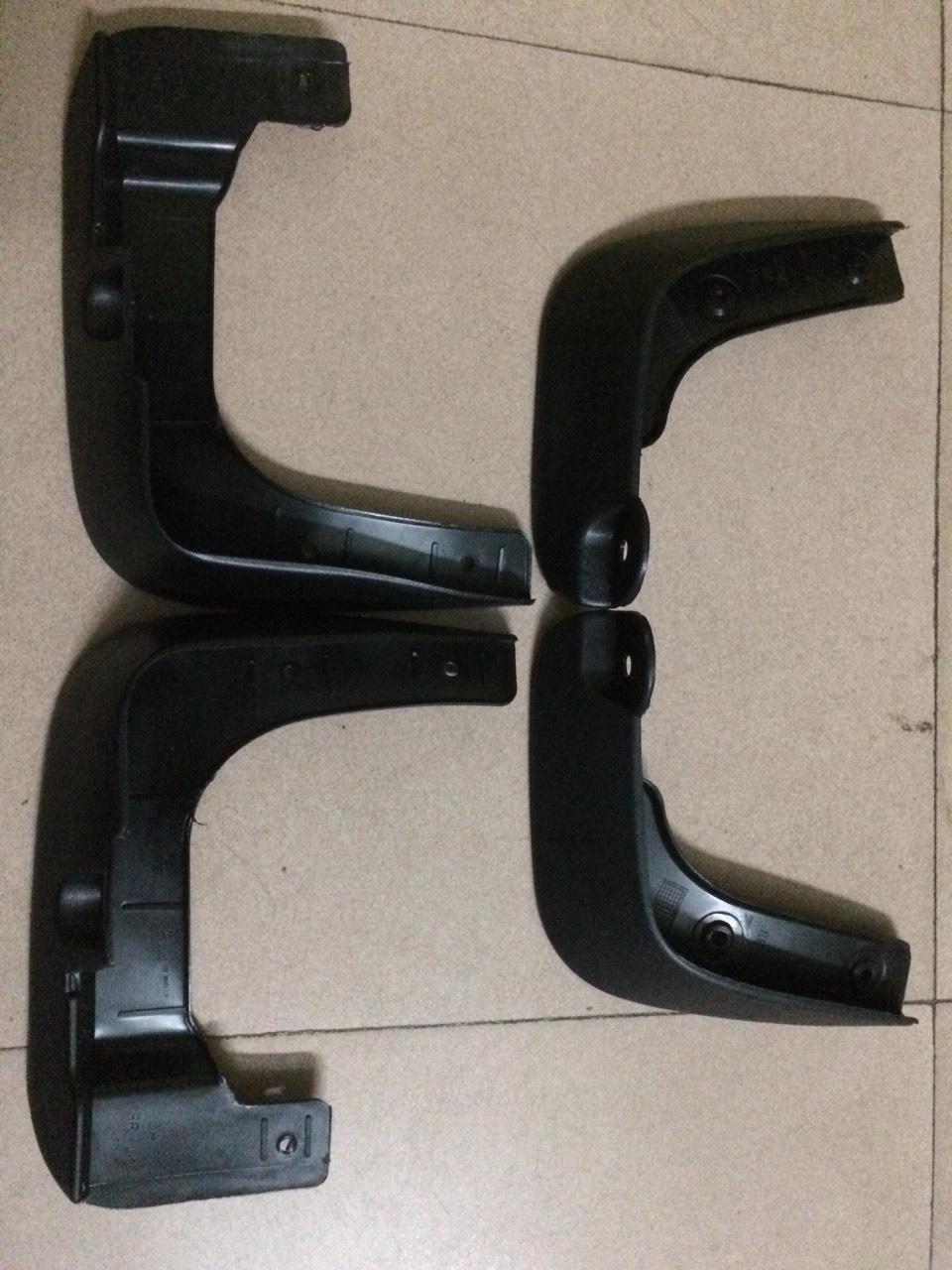 Chắn bùn bánh Grand I10 (Giá 1 Bộ ) OEM
