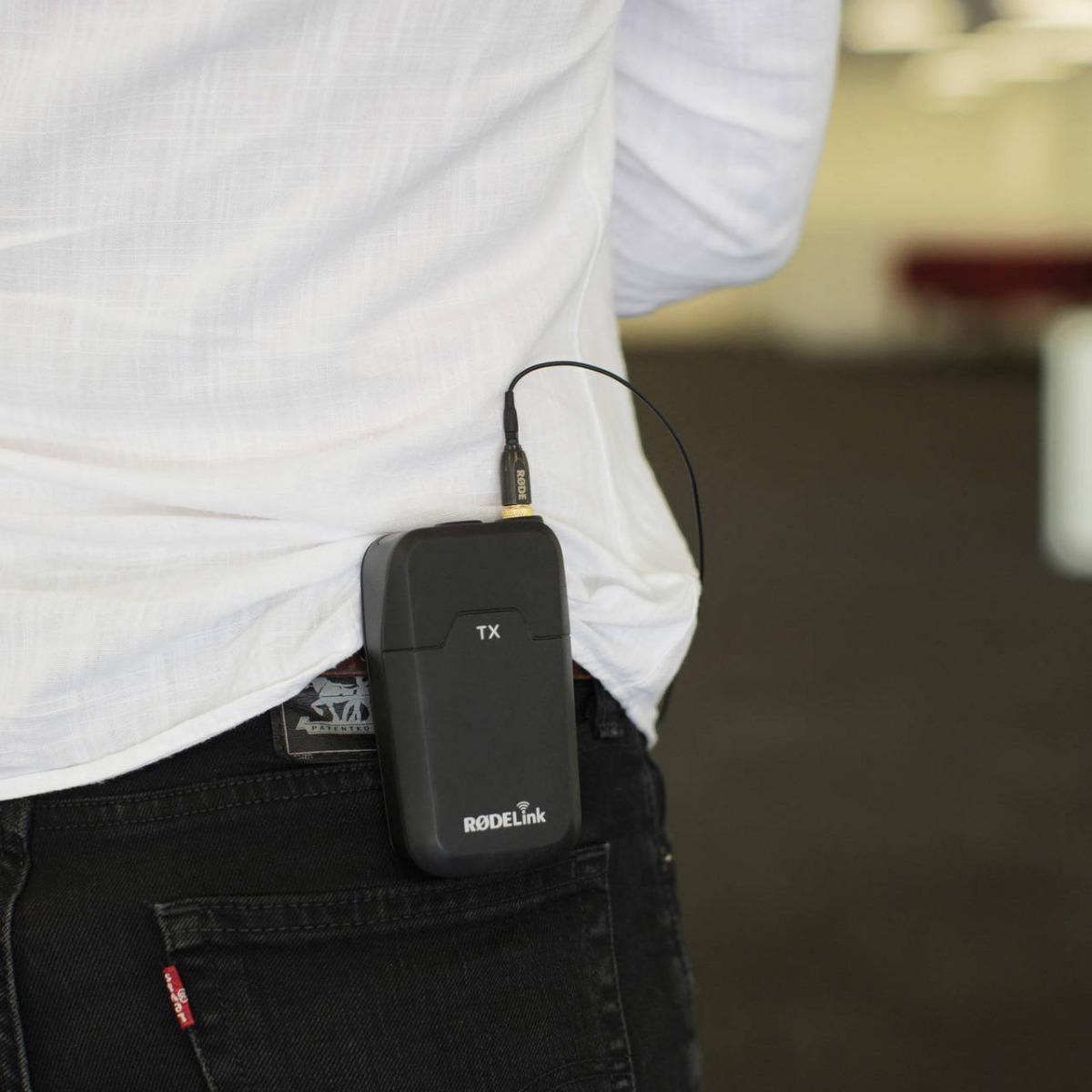Rode RodeLink Wireless, frequency modulated (FM) filmmaker system.
