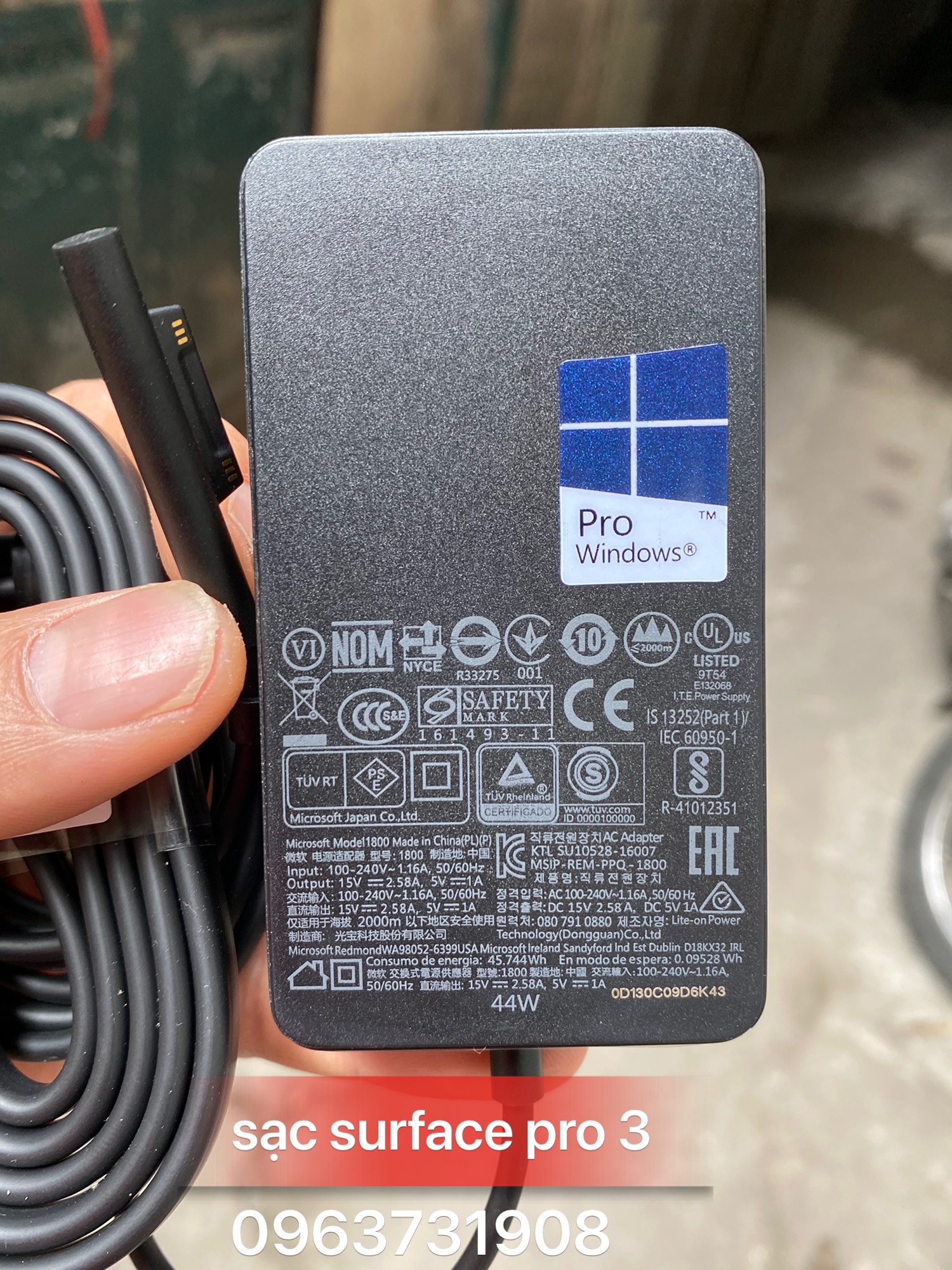 Sạc Surface Pro 3 44W zin theo máy