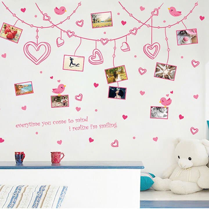 Decal dán tường dây leo trái tim photo hồng