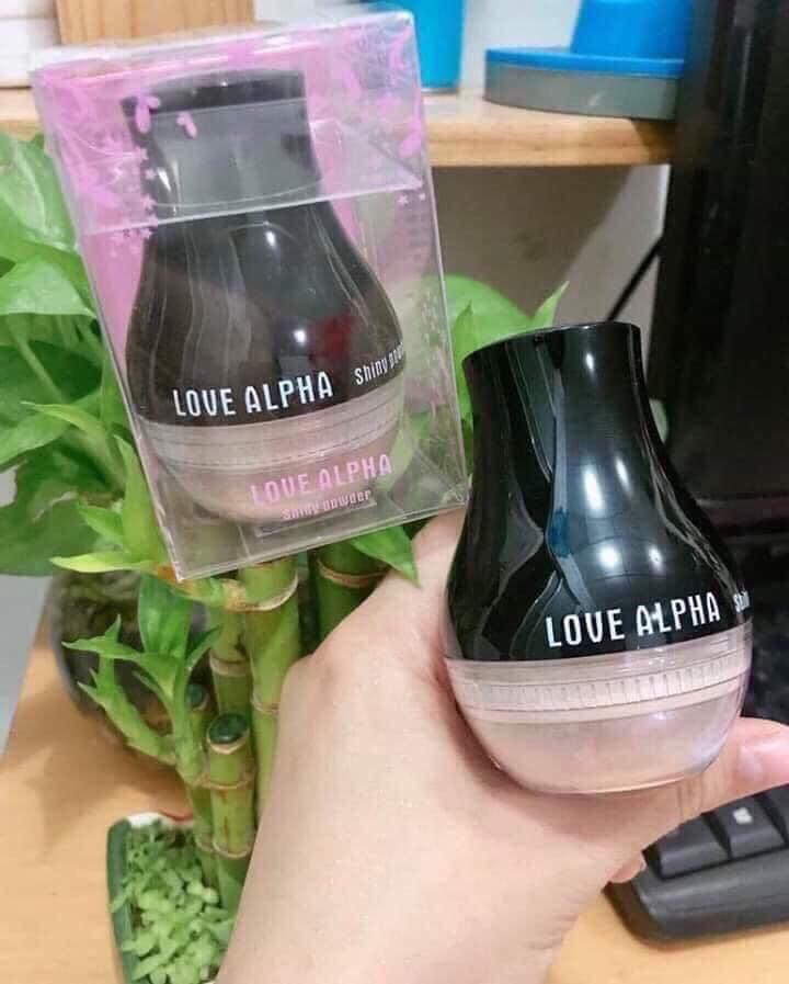 Phấn phủ bột nhũ kim tuyến Love Alpha