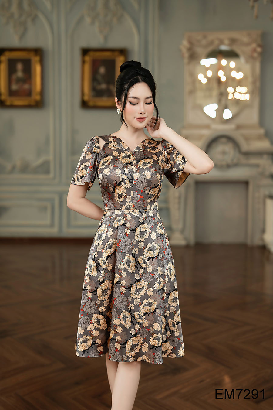 Đầm  EMY EM7291 Xoè Lvp Cổ