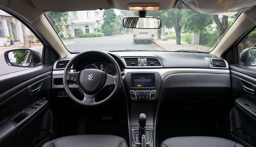 SUZUKI CIAZ:  Cường lực màn cảm ứng