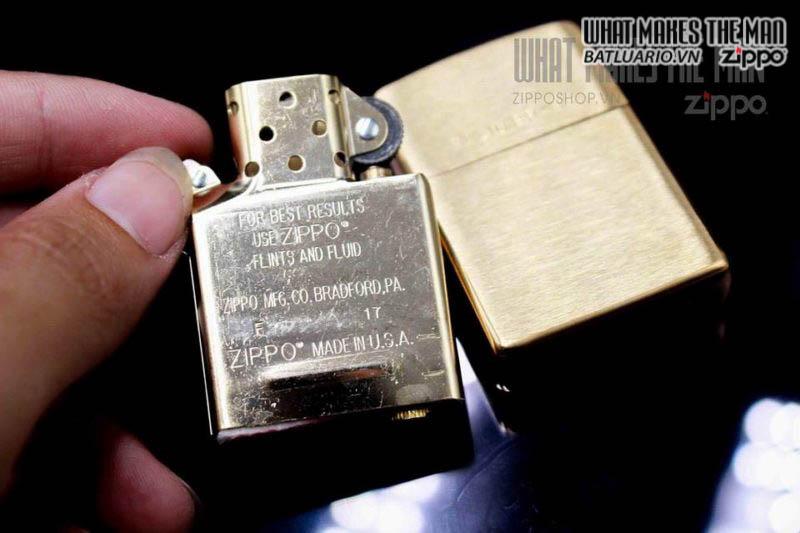 Bật Lửa Zippo Brushed Brass Engraved 204