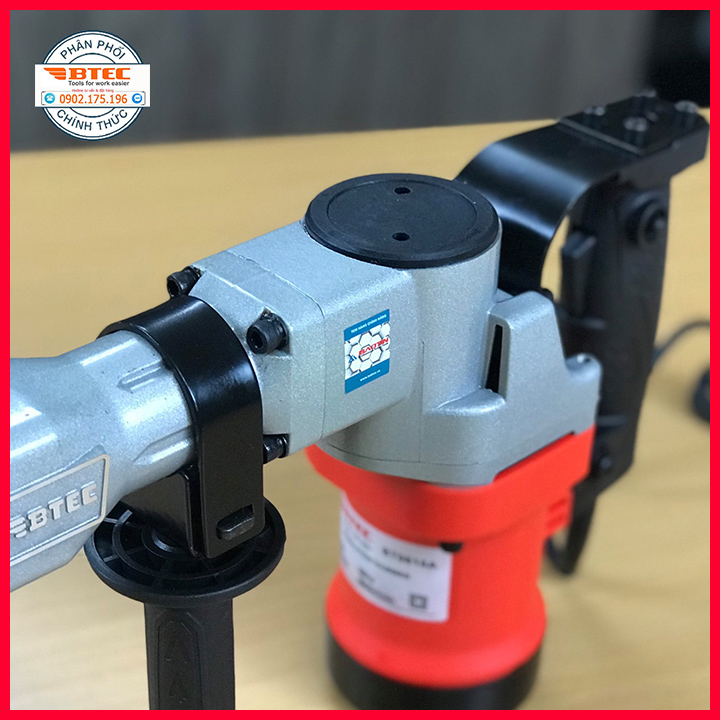 Máy đục bê tông BTEC BT0810A Công suất 1300w ( Động cơ dây đồng 100% )