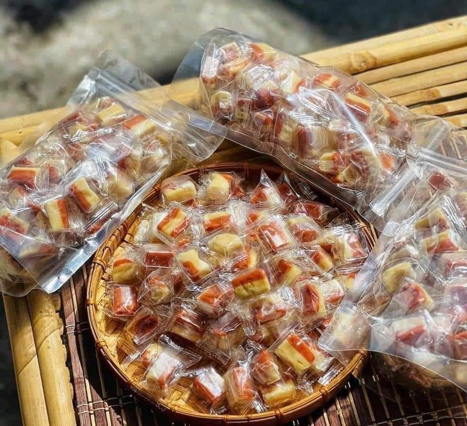 (Freeship) 1kg Kẹo dừa sáp cà phê muối Bến Tre