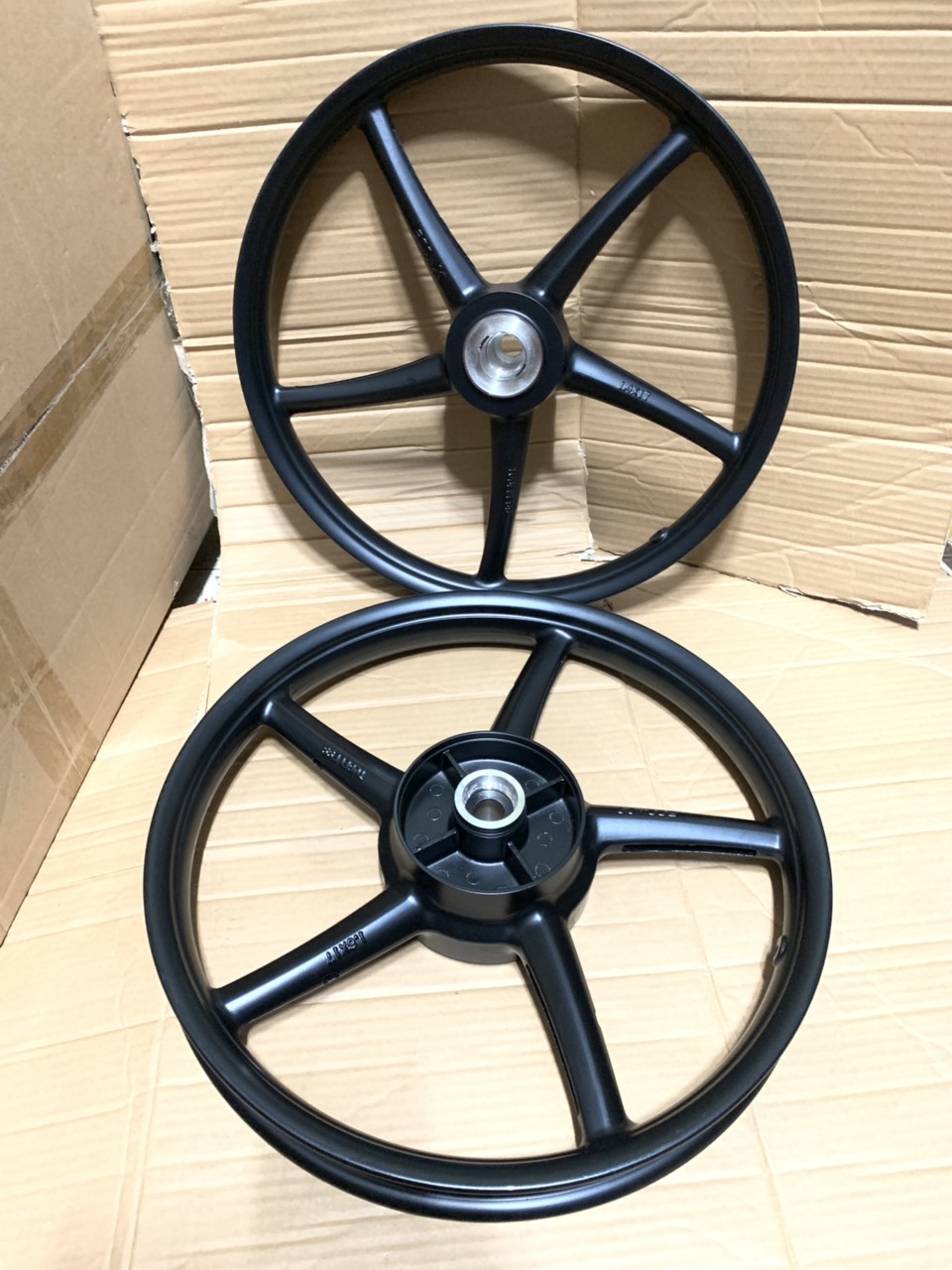 mâm 5 cây sirus 1 dĩa size 1.4 và 1.6 hiệu Xmode