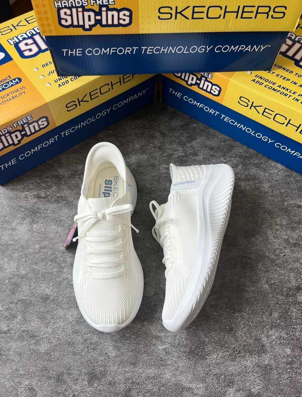 Giày Skechers trắng slip-ins