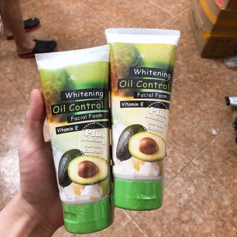Sữa rửa mặt bơ thái lan 210g