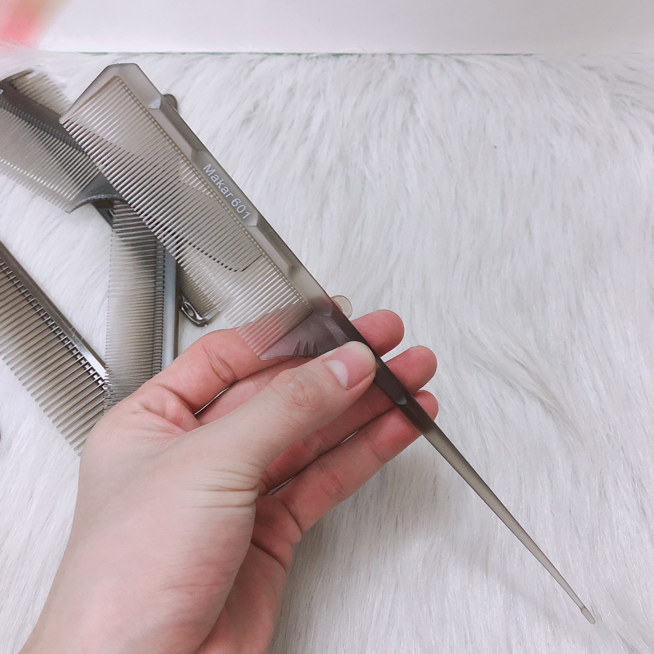 Lược Chia Tóc Chuôi Nhọn makar 601