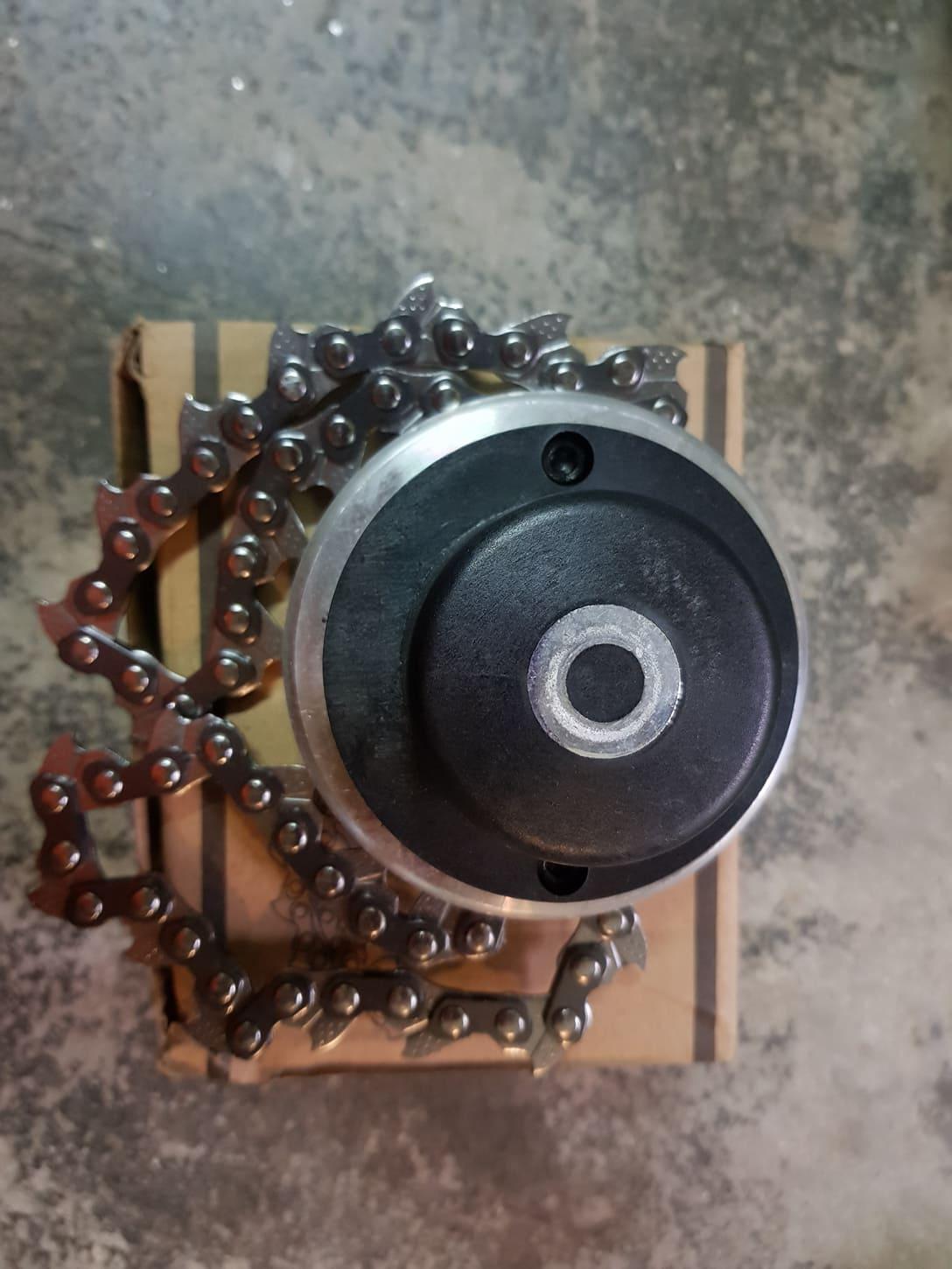 Bát Xích quật cỏ