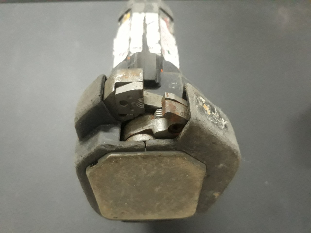 MÁY CẮT TY REN PIN 12V BÃI NHẬT