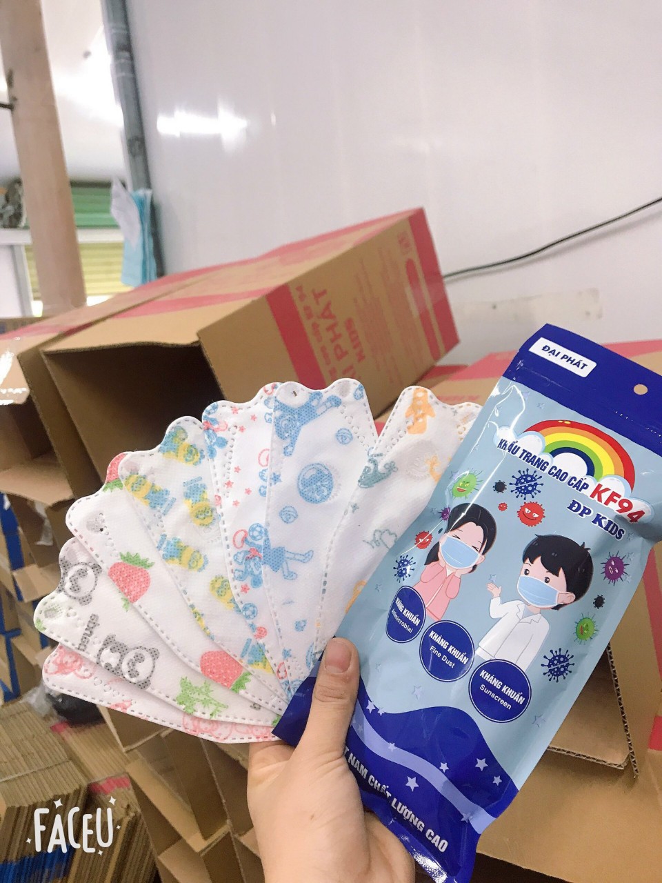 50 chiếc khẩu trang kháng khuẩn 4D KF94 bé trai