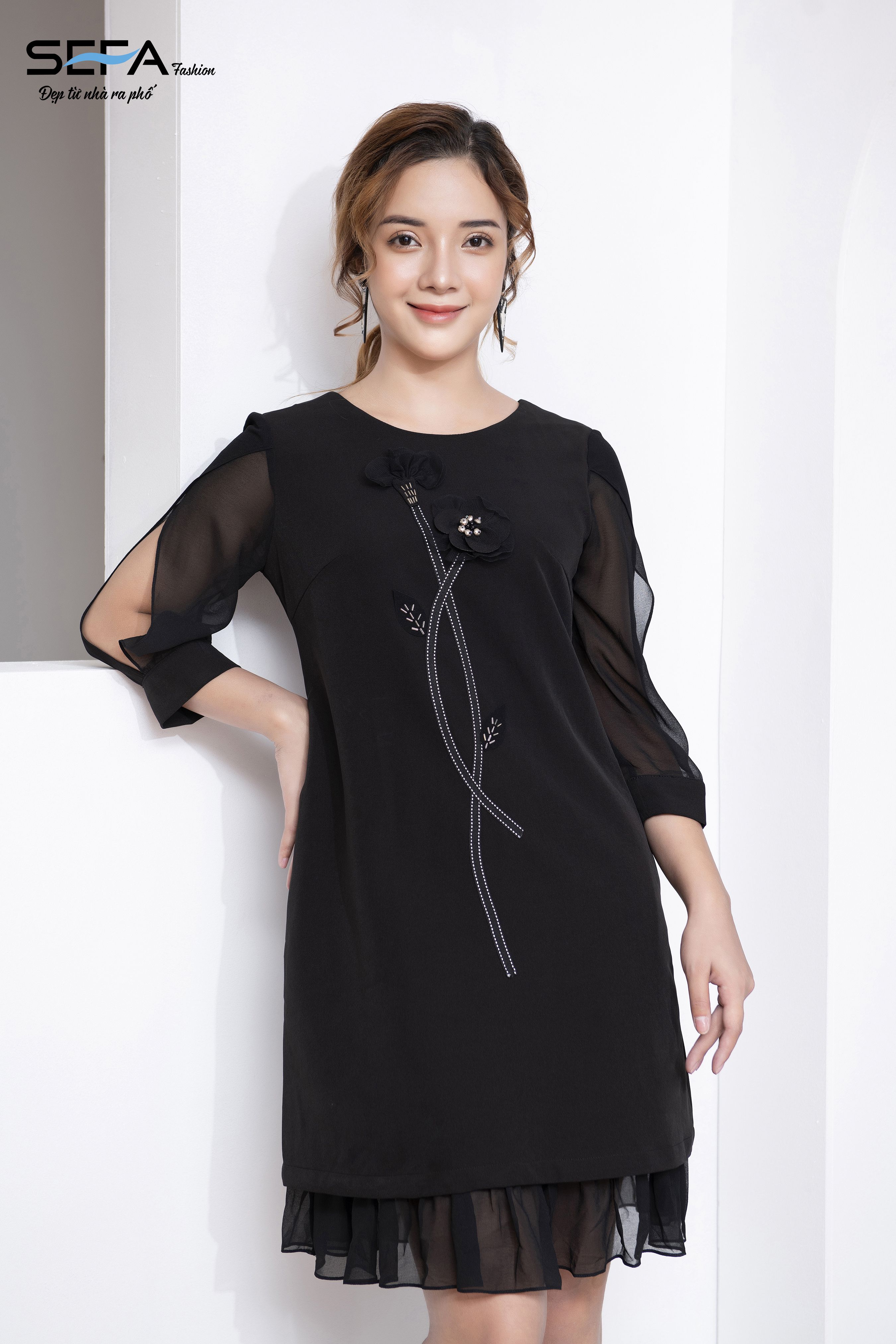 Đầm suông thêu túi phối tay lưới SEFA