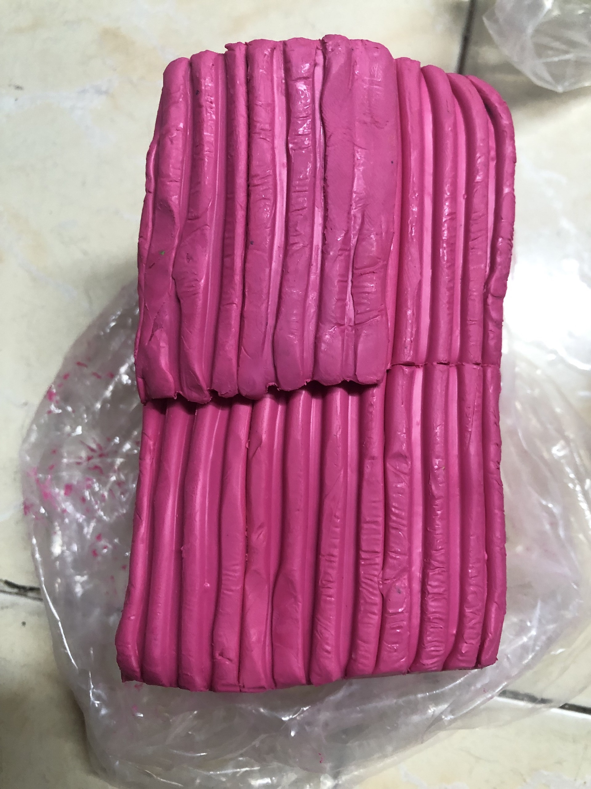 1 kg Đất nặn. không đôc hai các bé tha hồ sáng tạo