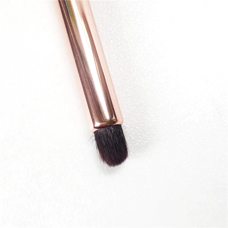 [HCM]Cọ Đánh Hốc Mắt Charlotte Tilbury Eye Smudger