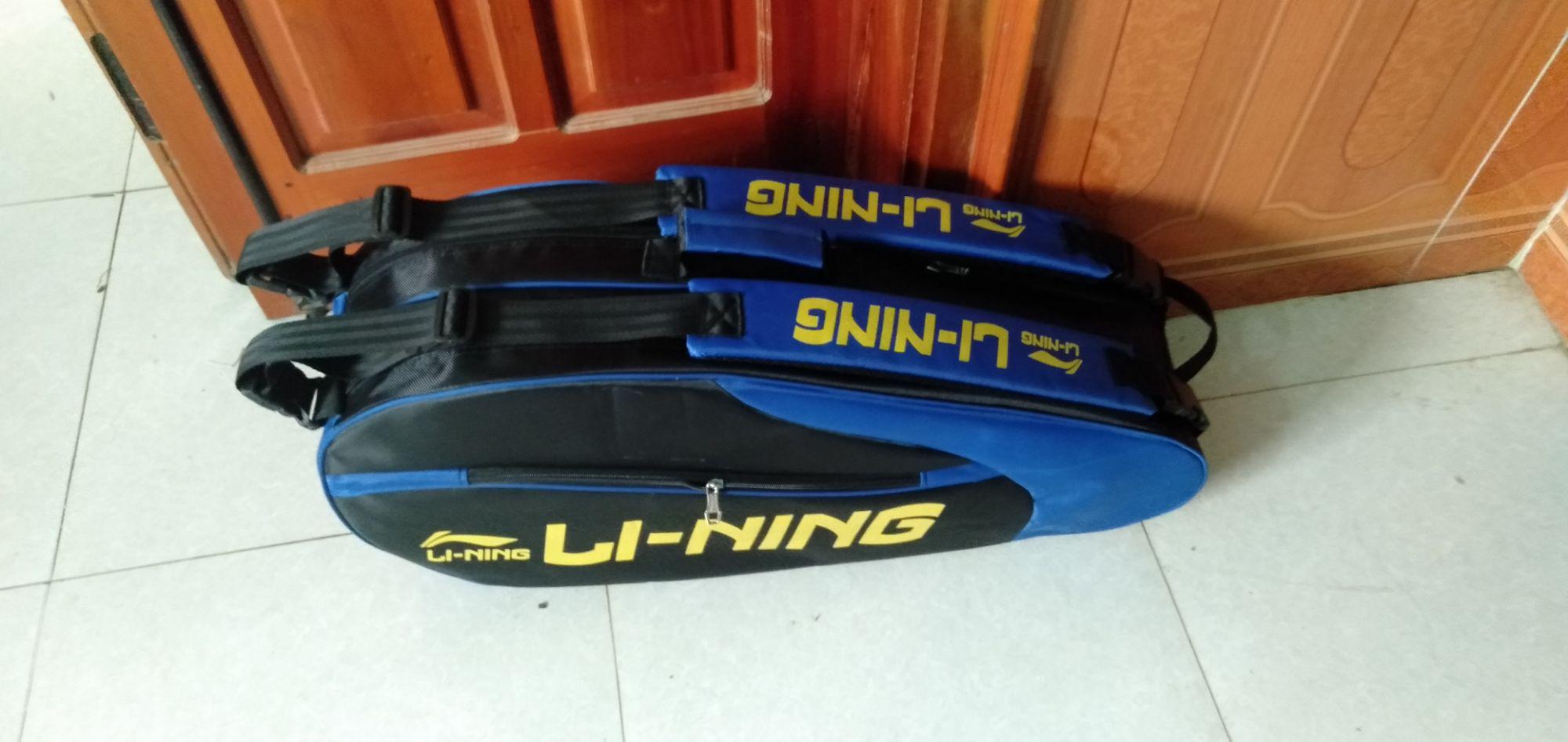 Túi cầu lông có ngăn đựng giày riêng