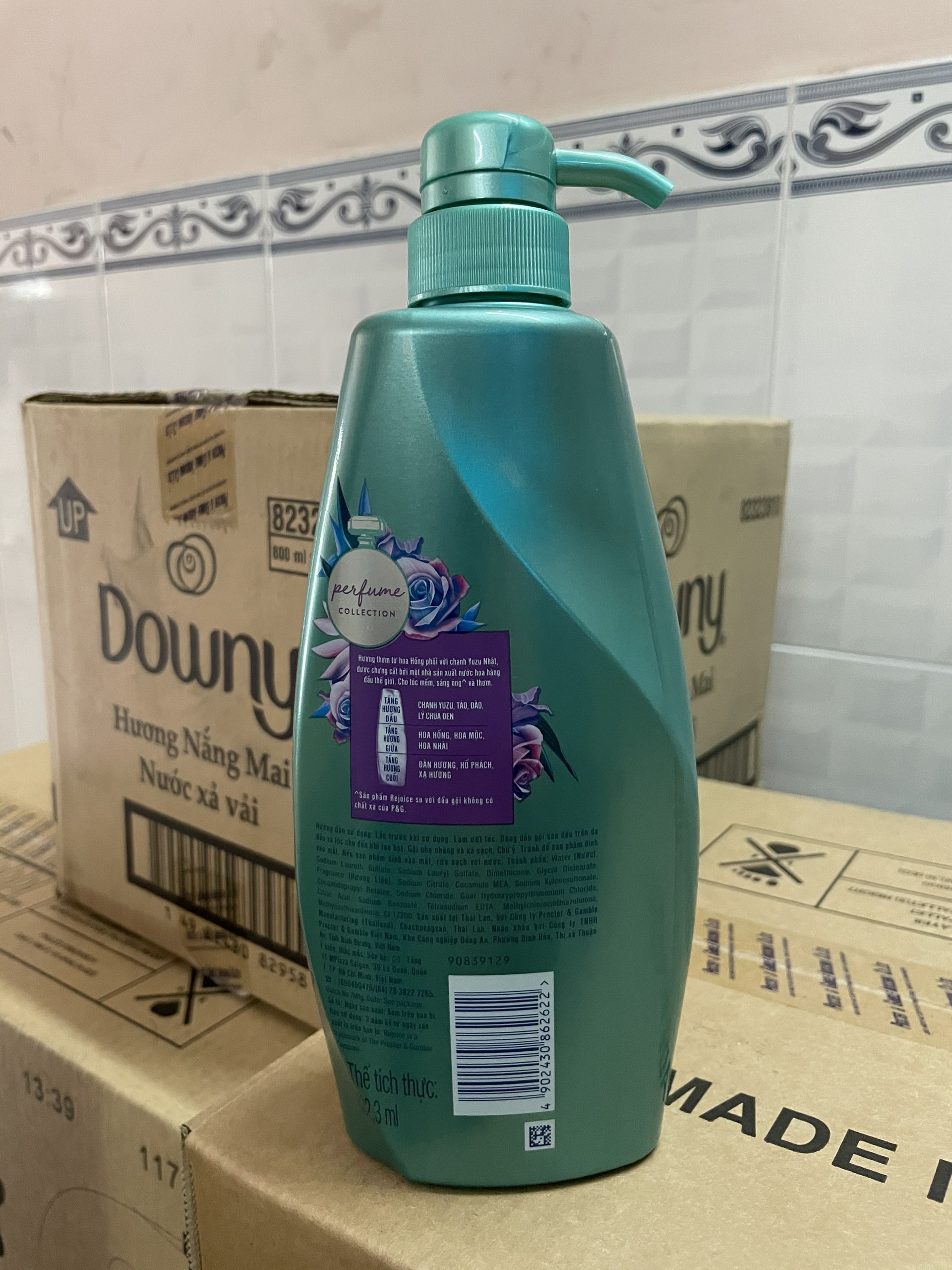 DẦU GỘI REJOICE HOA HỒNG  650G