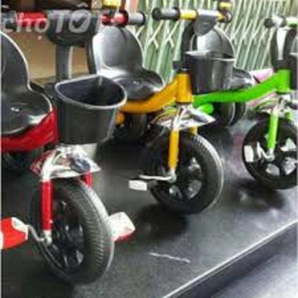 XE ĐẠP BÌNH NƯỚC CHO BÉ MÀU ĐỎ