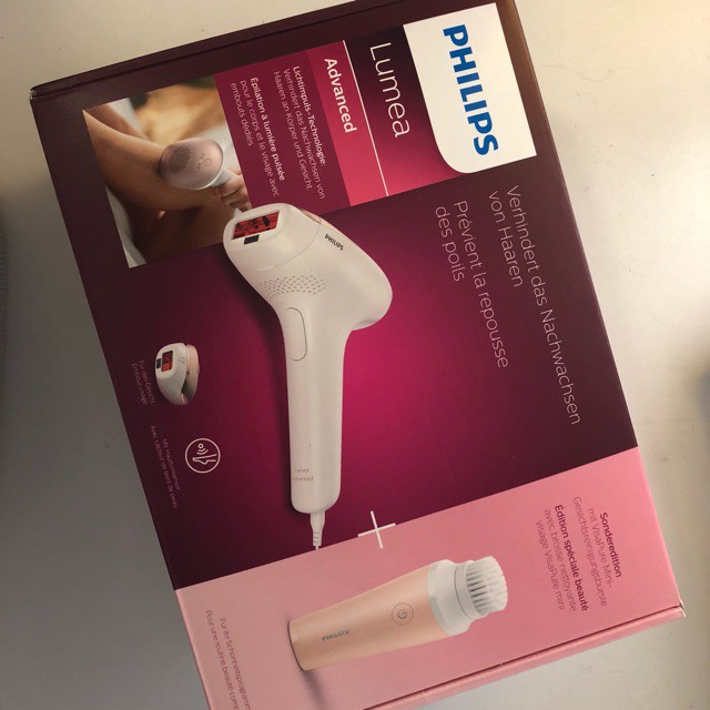 Máy triệt lông PHILIPS BRI920/00