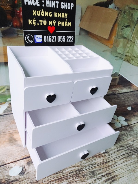 Kệ tủ mỹ phẩm 4 trắng tim đen 20 ô son