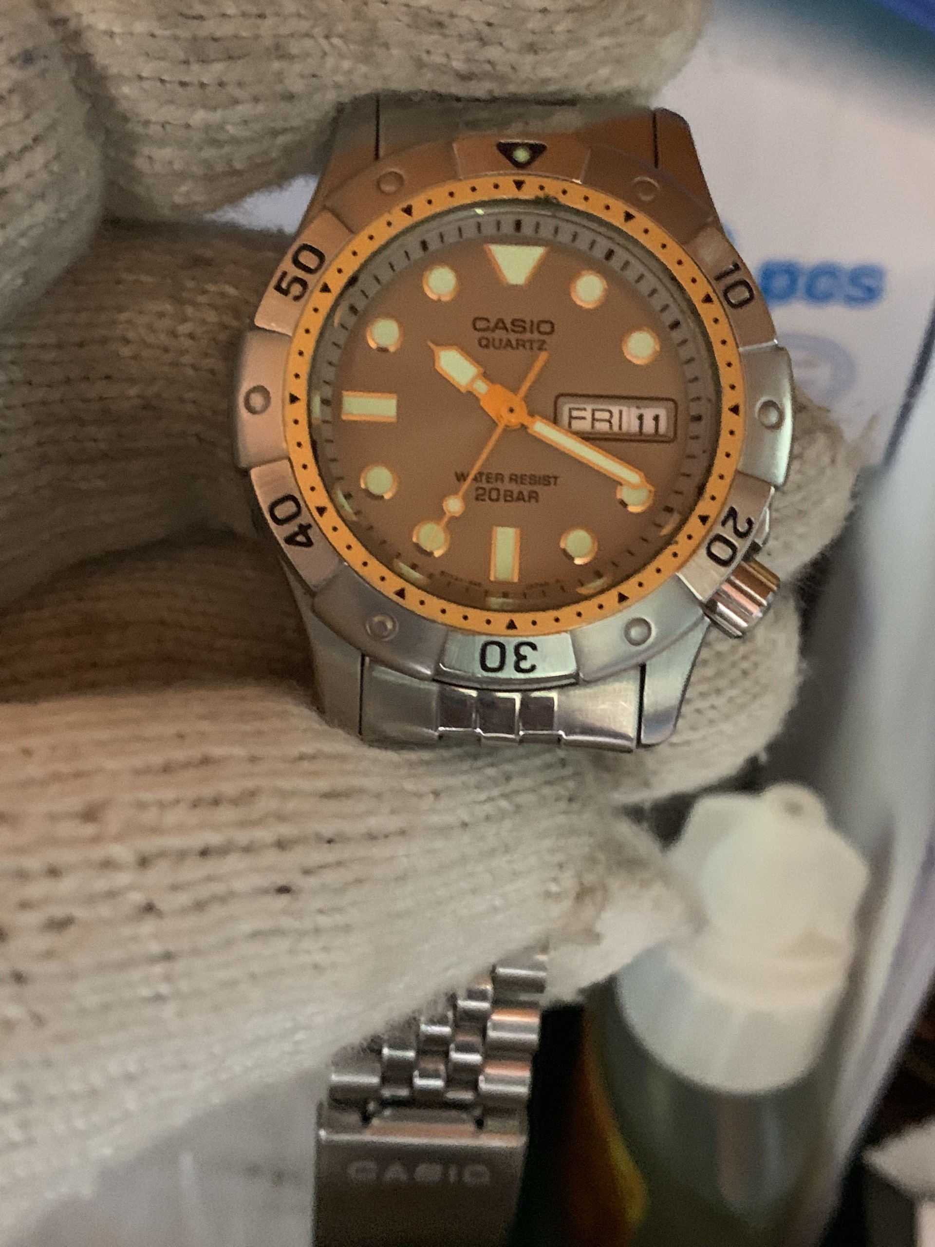 Đồng hồ Casio dạ quang 20 bar size 36