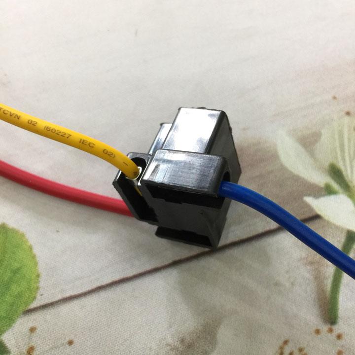 Đuôi đèn 3 chân H4 Ô TÔ- các đời xe máy