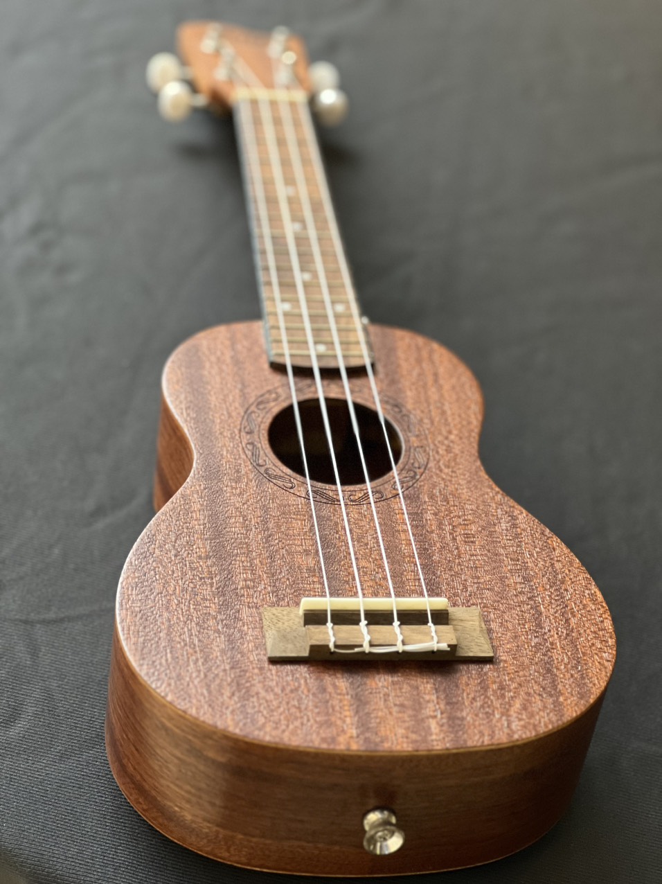 Đàn Ukulele Soprano Vines UK21-30 Chính Hãng, Ukulele Gỗ tốt, âm vang, vui nhộn