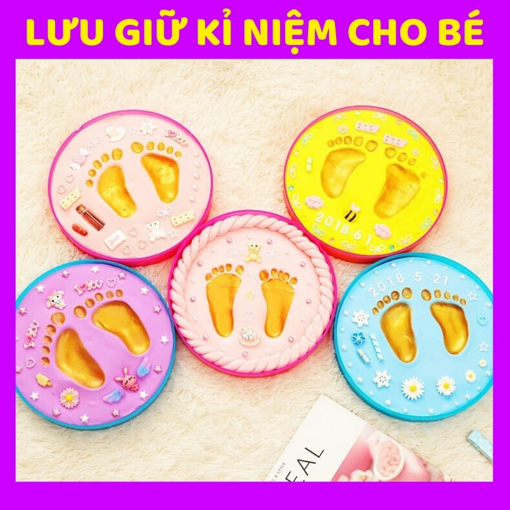 [QUÀ TẶNG TRẺ SƠ SINH] Hộp in dấu tay dấu chân lưu giữ kỷ niệm tuổi thơ cho bé trai và bé gái - Bộ đồ chơi in dấu tay chân cho trẻ em độc đáo, sáng tạo - Khuôn in và lưu giữ dấu tay chân cho bé yêu nhà bạn