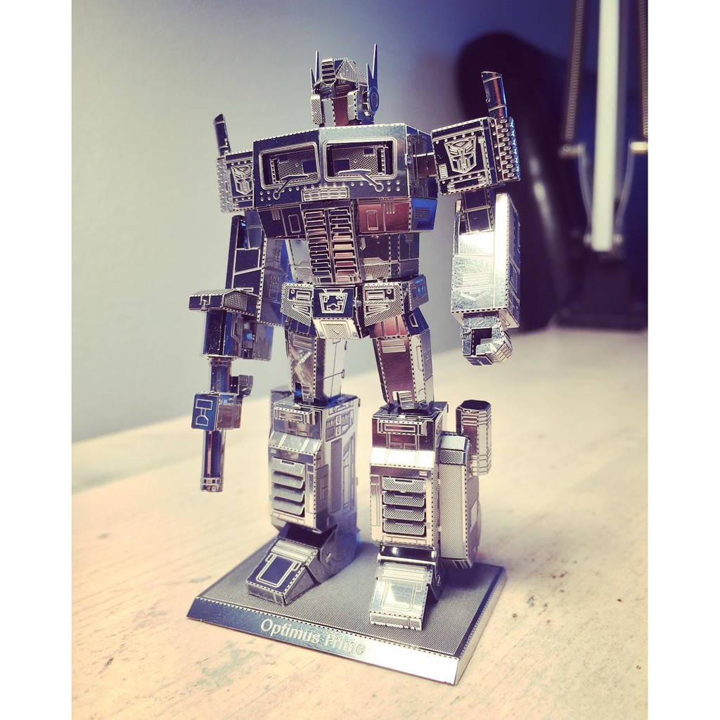 Mô hình 3D kim loại lắp ráp Optimus Prime [Chưa lắp]