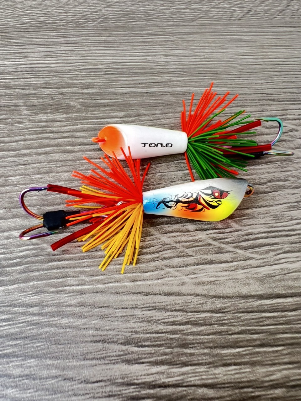 Mồi Nhái Lắc TORO Lưỡi TiTan