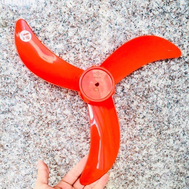 Cánh quạt nhựa 3 cánh dài đường kính 40cm quạt mạnh