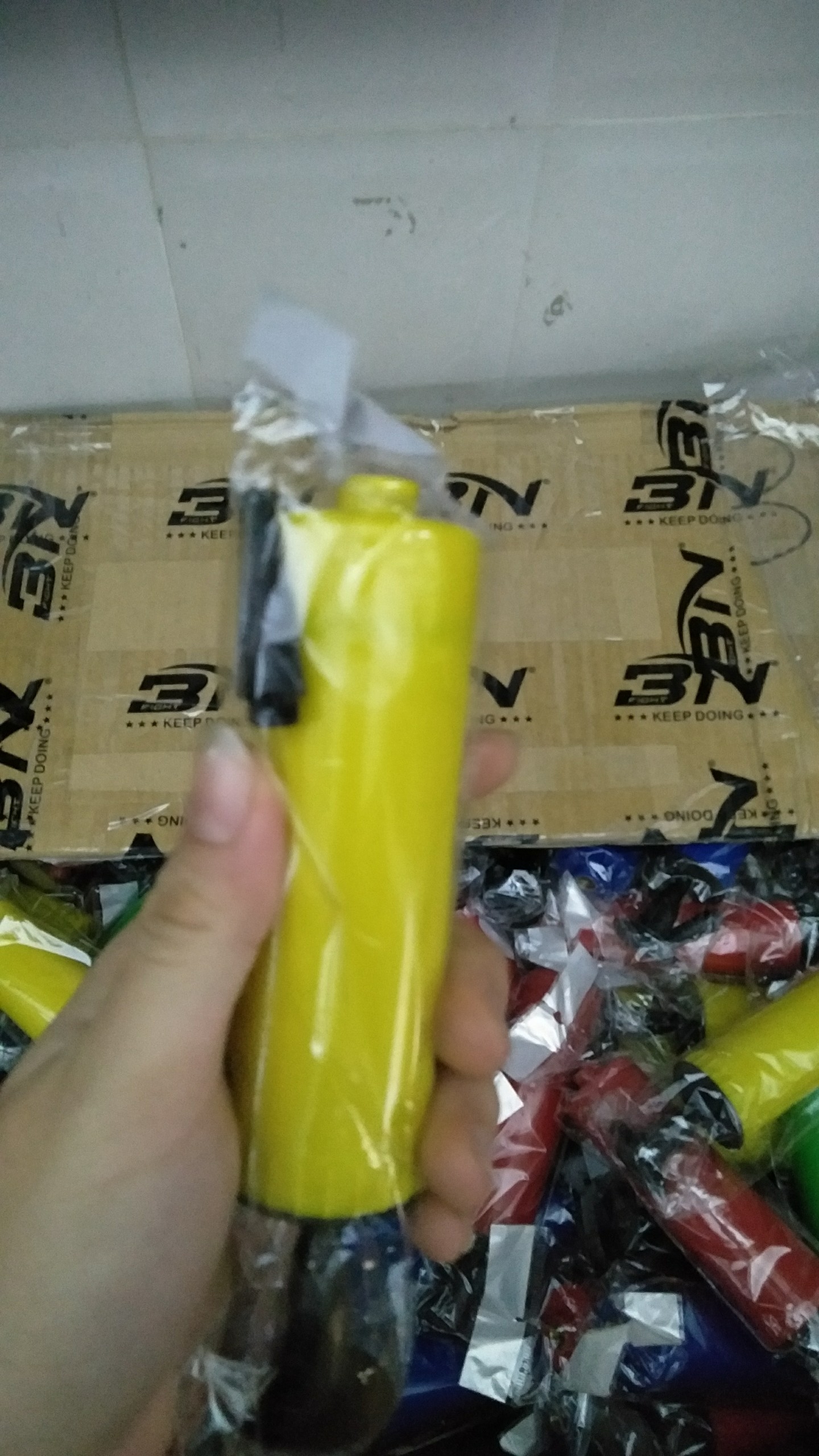 TRỤ BÓNG BƠM HƠI ĐẤM BOXING ĐẾ ĐỔ NƯỚC + BƠM