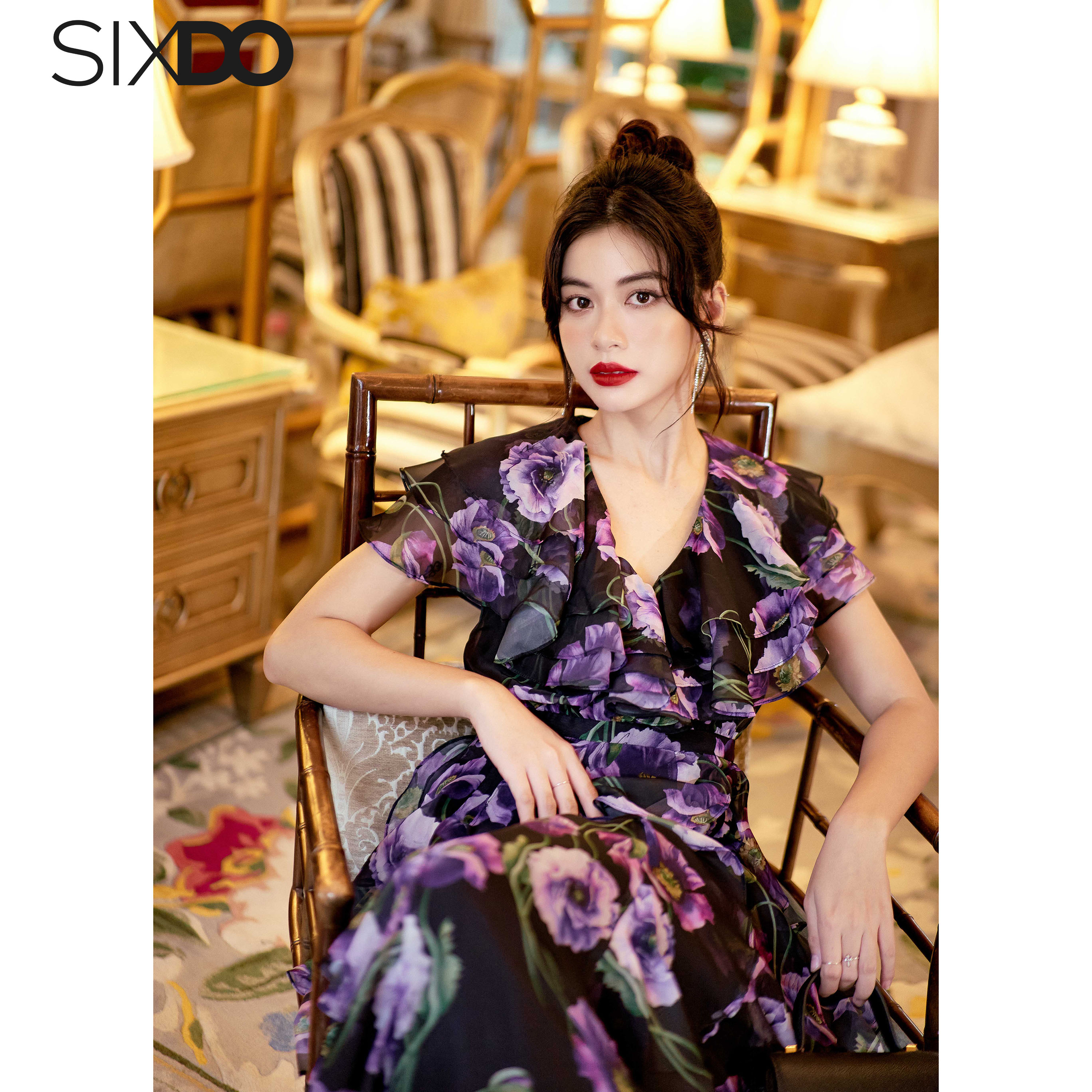 Đầm voan hoa poppy phối bèo cổ V SIXDO (Black Poppy Midi Voile Dress)