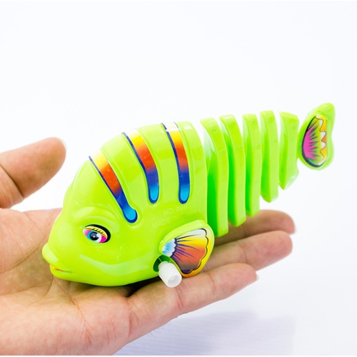 Chú cá vặn cót vẫy đuôi, bơi giỏi cho bé yêu