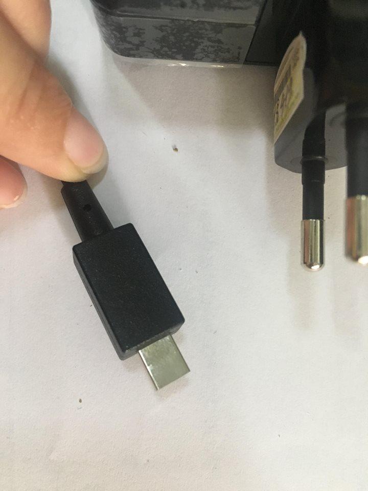 Sạc laptop asus chân dẹp ( chân điện thoại)