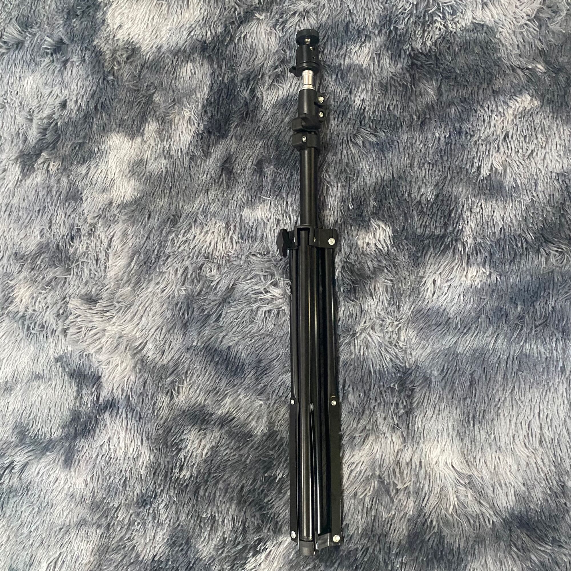 Chân tripod dùng cho máy chiếu ( quay 360 độ ) hàng cao cấp