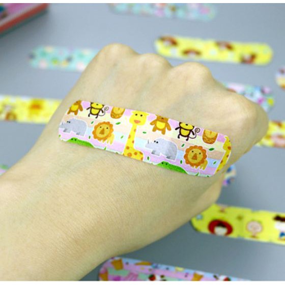 20 miếng băng cá nhân urgo hoạt hình xinh xắn