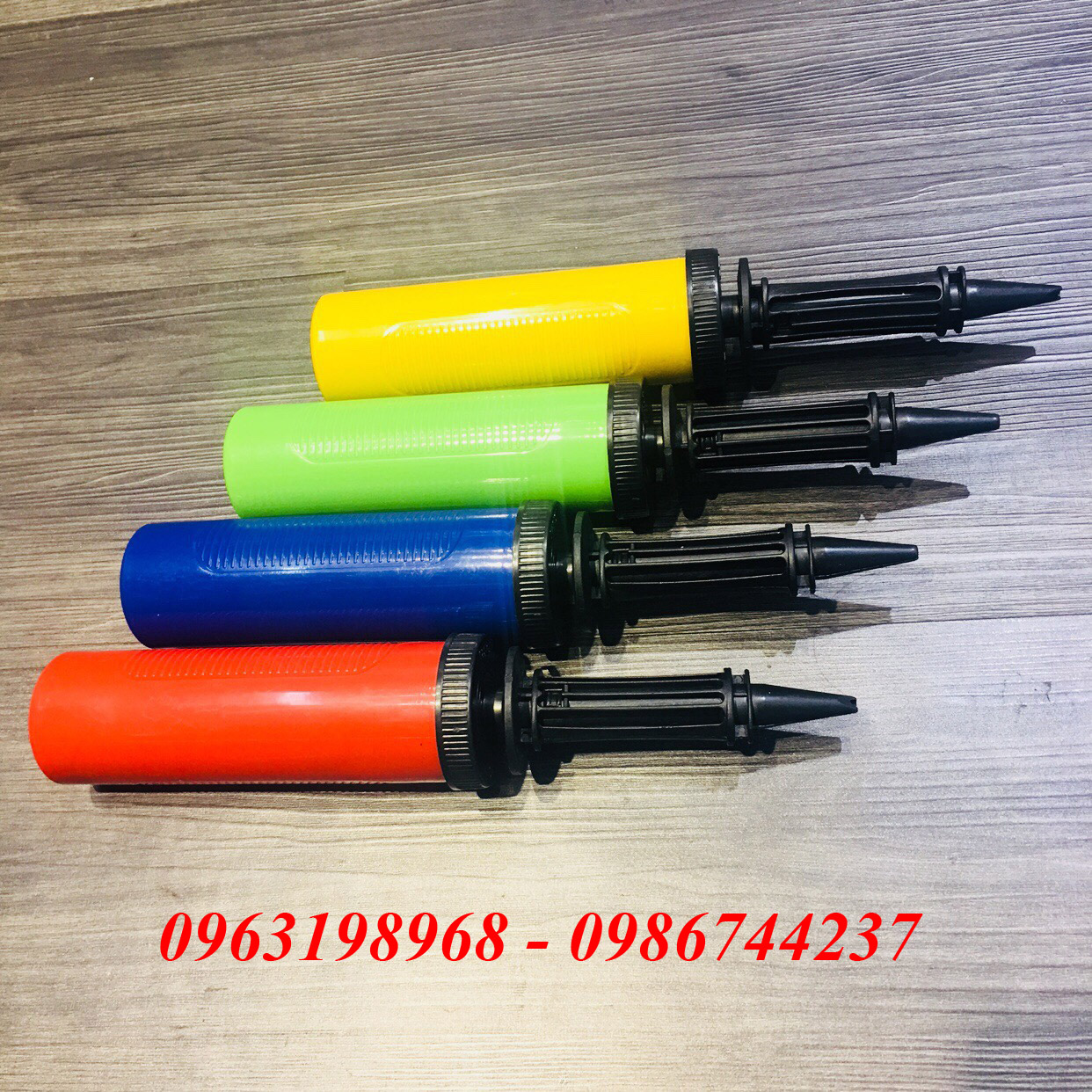Bơm bóng cầm tay