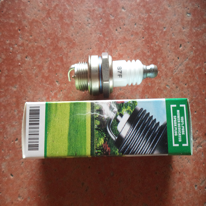 Bugi WS7F, BPM6A dùng cho máy cắt cỏ,máy cưa gỗ, máy phát điện,máy đầm cóc 2 thì